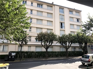 t2 à la location -   63000  CLERMONT FERRAND, surface 71 m2 location t2 - UBI473455610